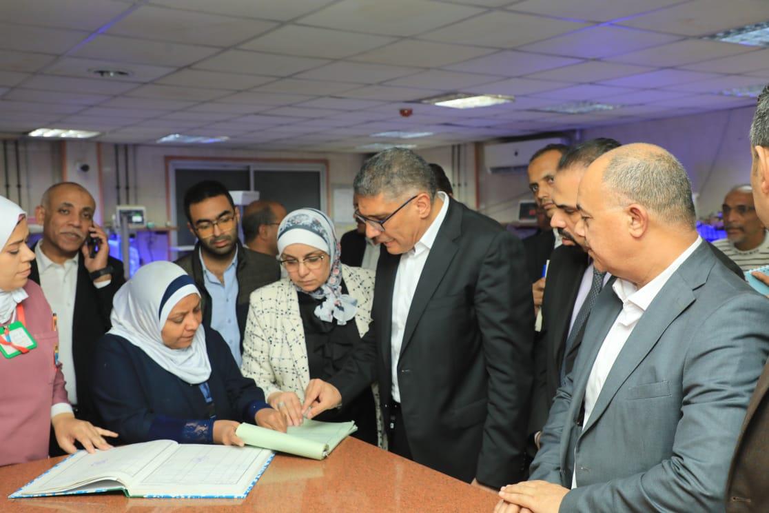 محافظ الجيزة يتفقد مستشفى إمبابة العام 