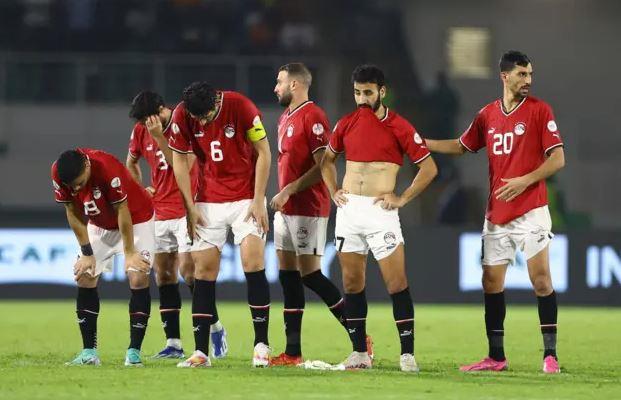 أخبار الدوري | منتخب مصر في ٢٠٢٤: بداية مخيبة، إقالة فيتوريا، وظهور التوأم على الساحة ١