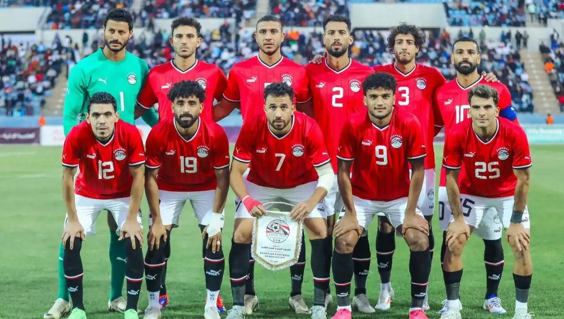 أخبار الدوري | منتخب مصر في ٢٠٢٤: بداية مخيبة، إقالة فيتوريا، وظهور التوأم على الساحة ٤