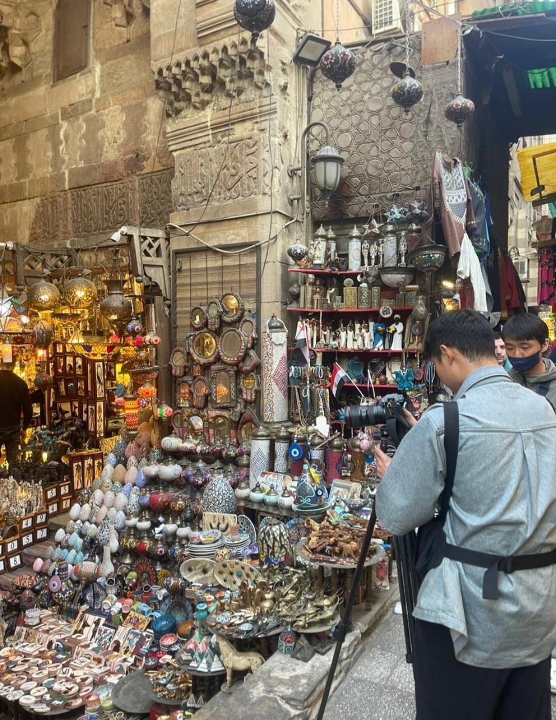 فريق إعداد البرنامج التليفزيونى الكورى