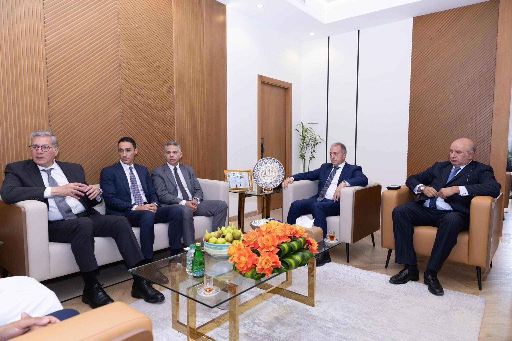 لقاء وزير البترول