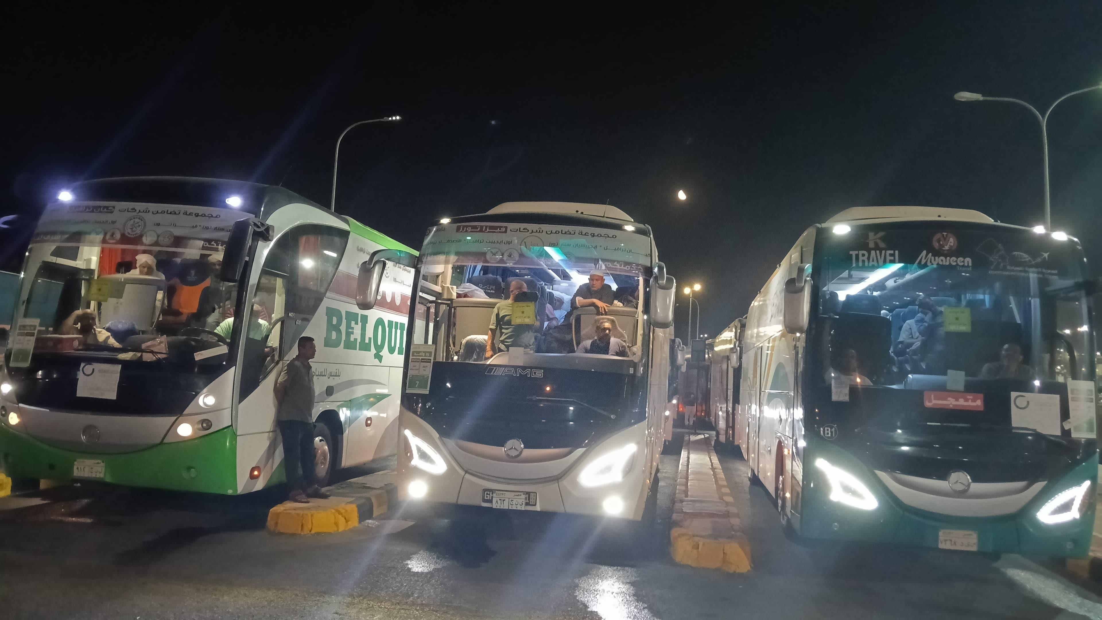 عودة جميع حجاج الحج السياحي البري بسلام 