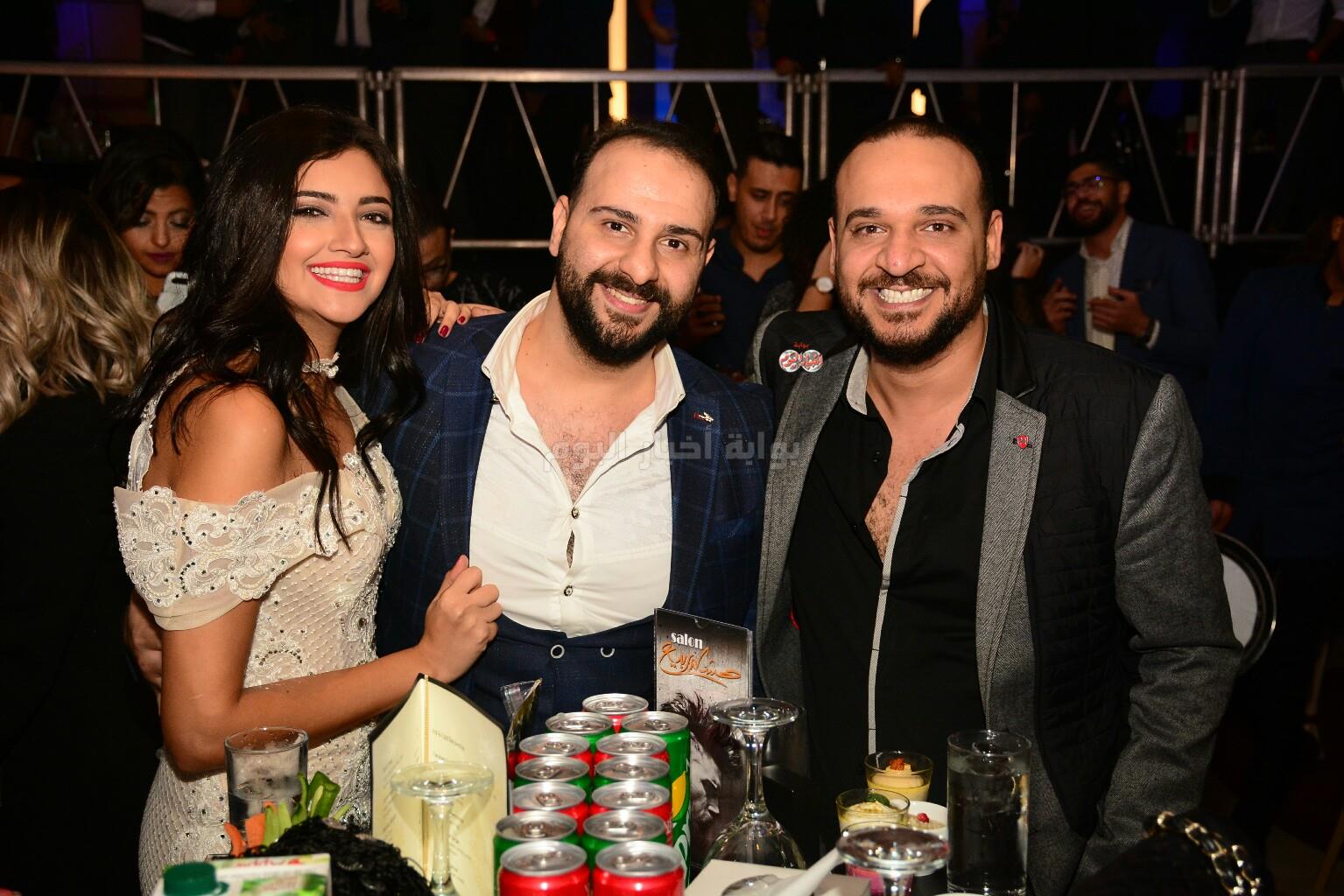 الليثي وشيبه ومصطفى حجاج يشعلون أول حفلات أعياد الكريسماس