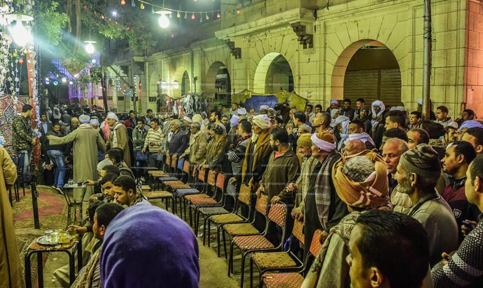بالصور.. استعدادات الليلة الكبيرة لمولد الحسين
