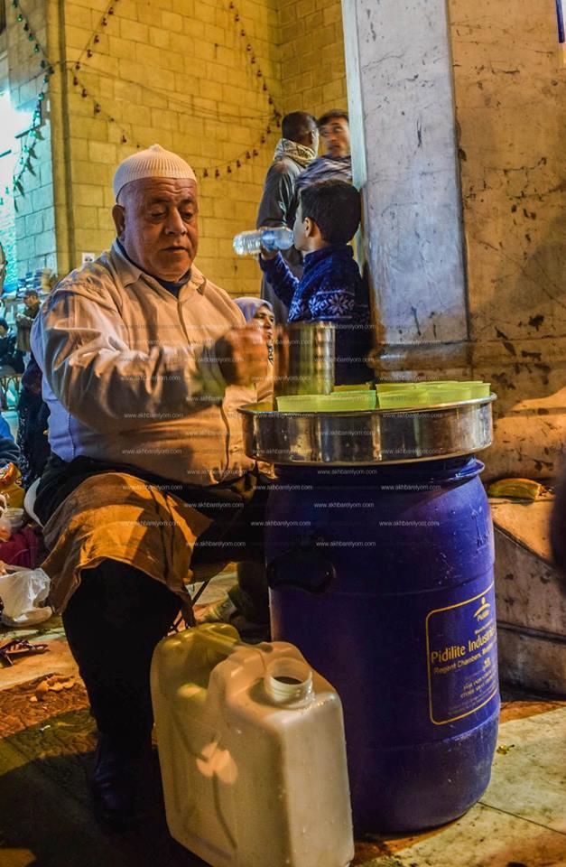 بالصور.. استعدادات الليلة الكبيرة لمولد الحسين