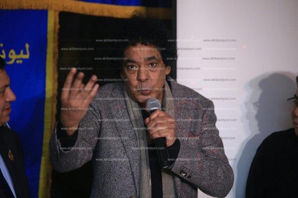 تكريم محمد منير بحفل «ليونز النيل»