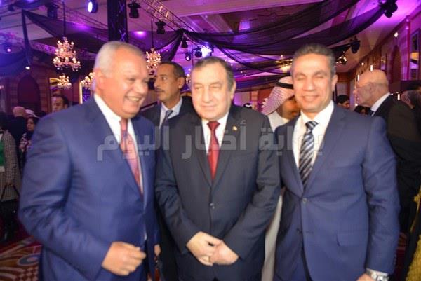 نجوم الفن والمشاهير يحتفلون بالعيد الوطني للكويت
