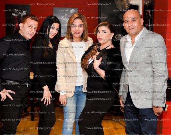 نجوم الفن والاعلام يحتفلون بعيد ميلاد الاعلامية ناهد عونى
