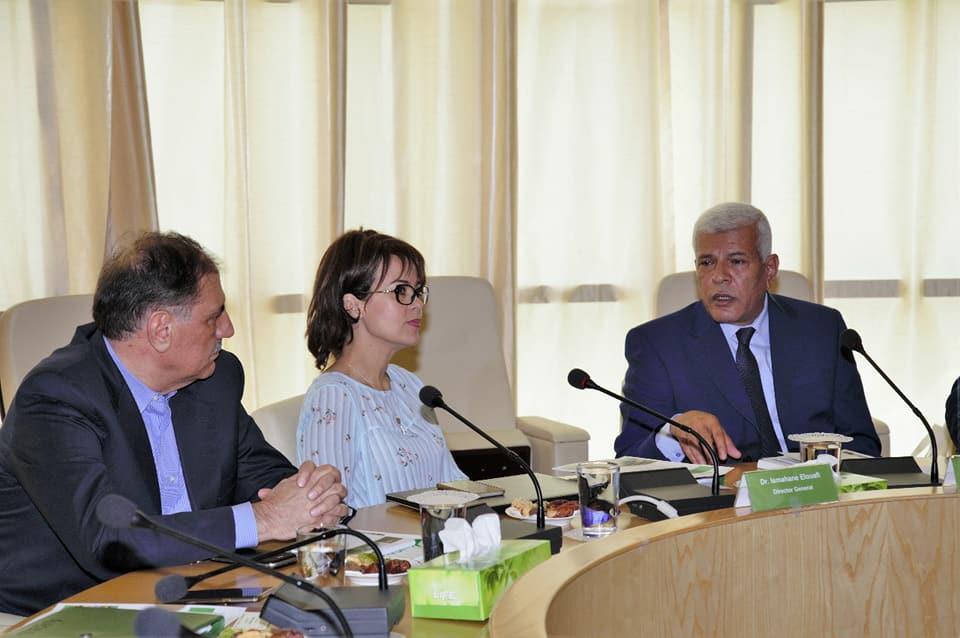 خلال زيارة  نقيب الزراعيين