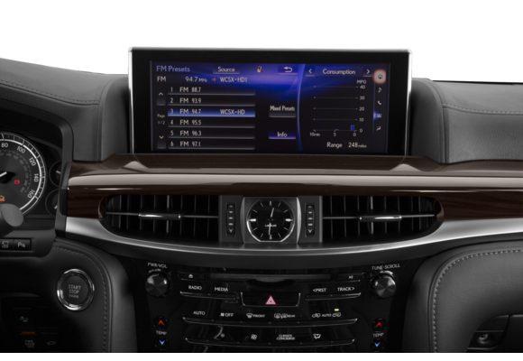 سيارتين لكزس  LS500 السيدان الفاخرة و LX570 رباعية