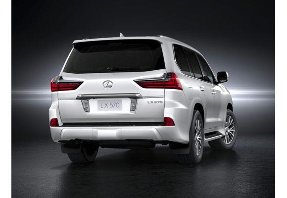 سيارتين لكزس  LS500 السيدان الفاخرة و LX570 رباعية