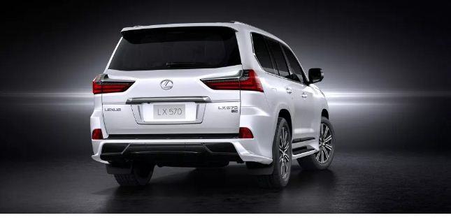 سيارتين لكزس  LS500 السيدان الفاخرة و LX570 رباعية