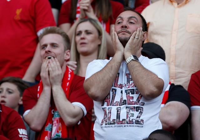 صدمة جماهير ليفربول بعد إصابة محمد صلاح
