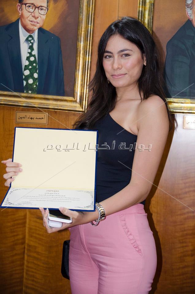 بوابة أخبار اليوم» تكرم أسرة مسلسل «نسر الصعيد»