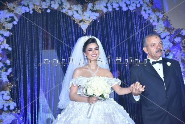 فنانون ورياضيون يحتفلون بزفاف فرح علي.. وتامر حسني يُشعل الحفل