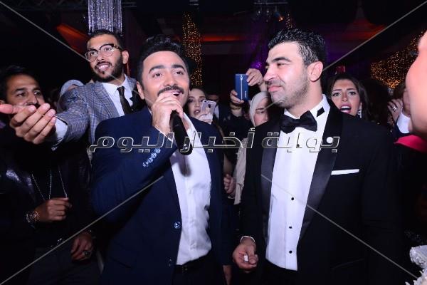 فنانون ورياضيون يحتفلون بزفاف فرح علي.. وتامر حسني يُشعل الحفل