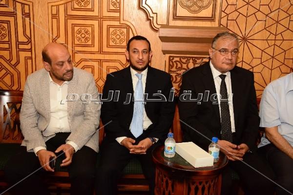 رجال الدولة في عزاء الإعلامي سمير التوني