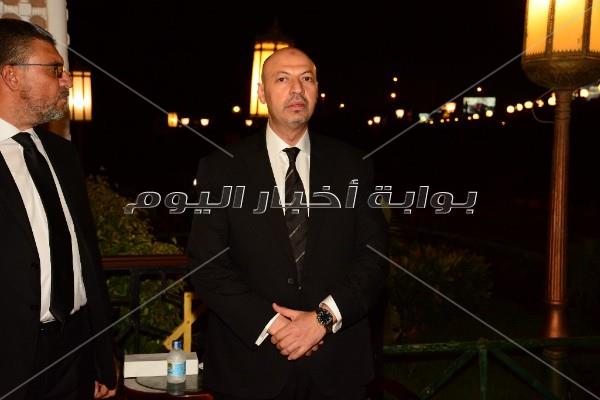 رجال الدولة في عزاء الإعلامي سمير التوني