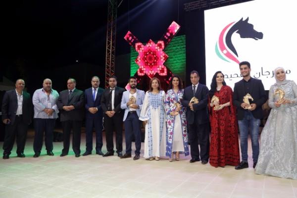 زين عوض تقدم «تكبر وتعلى» في مهرجان الفحيص بالأردن