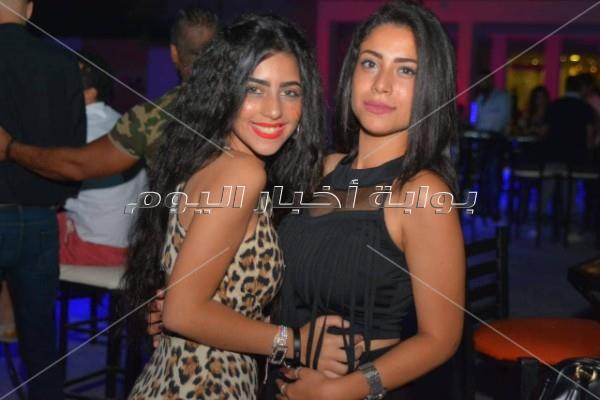 شحتة كاريكا وهوبا والمدفعجية في «الساحل»