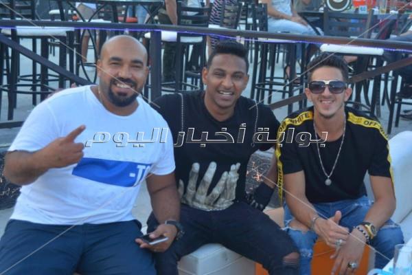 شحتة كاريكا وهوبا والمدفعجية في «الساحل»