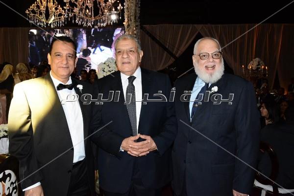 العسيلي وصافينار يحيان زفاف نجل شقيق المهندس إبراهيم محلب