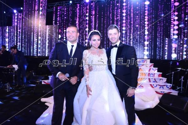 عمرو دياب ورامي عياش يشعلان زفاف «وليد ونورهان»