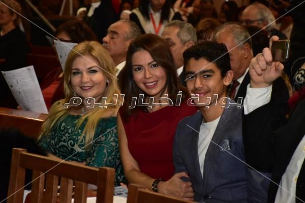 إلهام شاهين ونور ولقاء الخميسي يحتفلون بـ«الكريسماس» في سان جوزيف