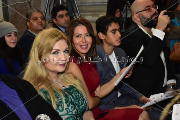 إلهام شاهين ونور ولقاء الخميسي يحتفلون بـ«الكريسماس» في سان جوزيف