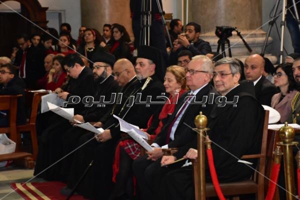إلهام شاهين ونور ولقاء الخميسي يحتفلون بـ«الكريسماس» في سان جوزيف