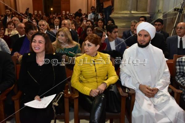 إلهام شاهين ونور ولقاء الخميسي يحتفلون بـ«الكريسماس» في سان جوزيف