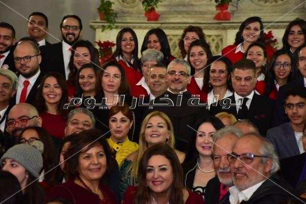 إلهام شاهين ونور ولقاء الخميسي يحتفلون بـ«الكريسماس» في سان جوزيف