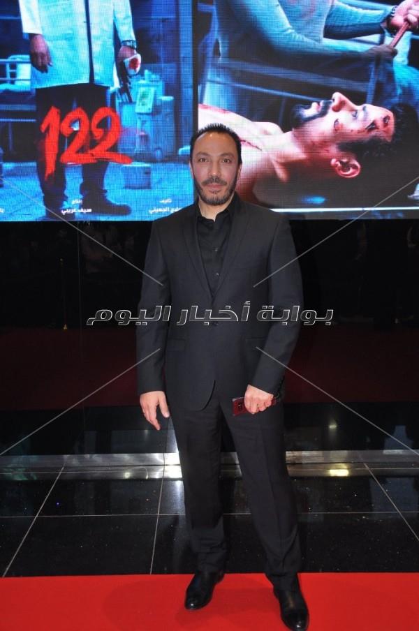 طارق لطفي والفيشاوي وأمينة خليل يحتفلون بعرض «122»