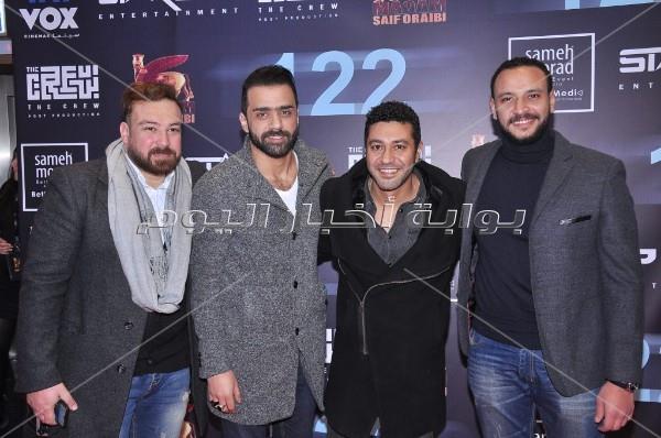طارق لطفي والفيشاوي وأمينة خليل يحتفلون بعرض «122»