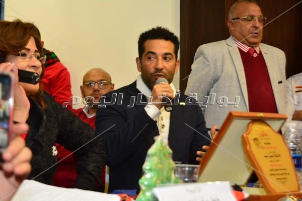 «ناعوت» تُكرم عمرو سعد بنادي «الشرق الأدني»