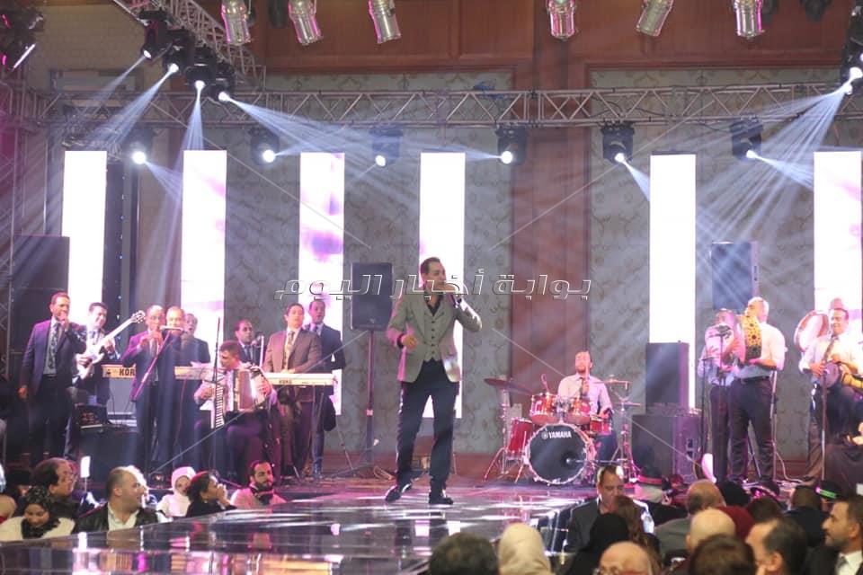 فؤاد وحكيم وفيفي عبده وصوفينار يشعلون رأس السنة علي كورنيش النيل