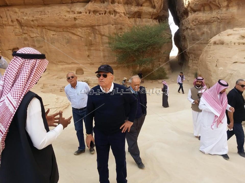 عمر خيرت في جولة لزيارة المناطق الاثرية بمحافظة العلا