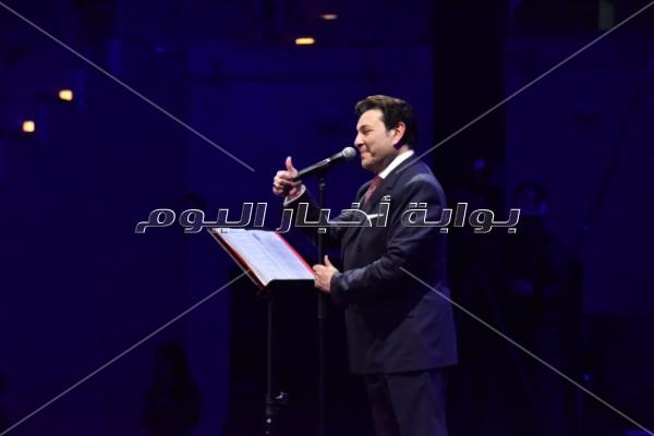 «ديو» هاني شاكر ووائل جاسر على مسرح «المجاز» بالإمارات