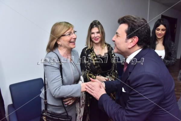«ديو» هاني شاكر ووائل جاسر على مسرح «المجاز» بالإمارات