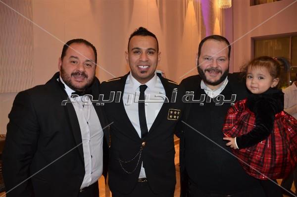 الليثي يُشعل زفاف «مصطفى وسلمى».. بحضور متعب وزوجته