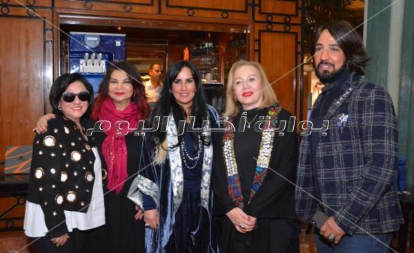 «شهيرة وسهير رمزي» لأول مرة بدون حجاب بمناسبة «عيد الحب»