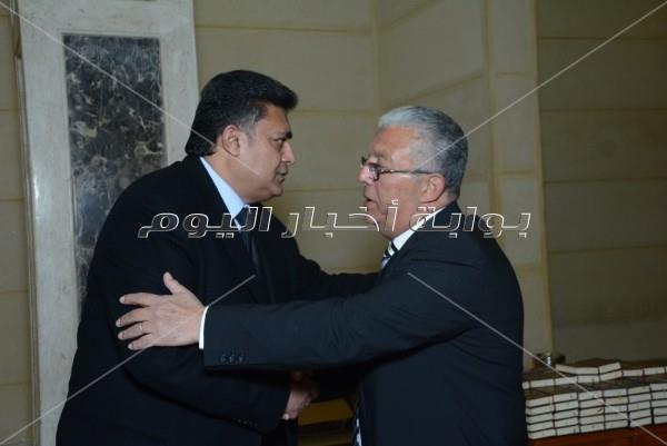 مصطفى قمر ونصر محروس في عزاء عاطف المناوي