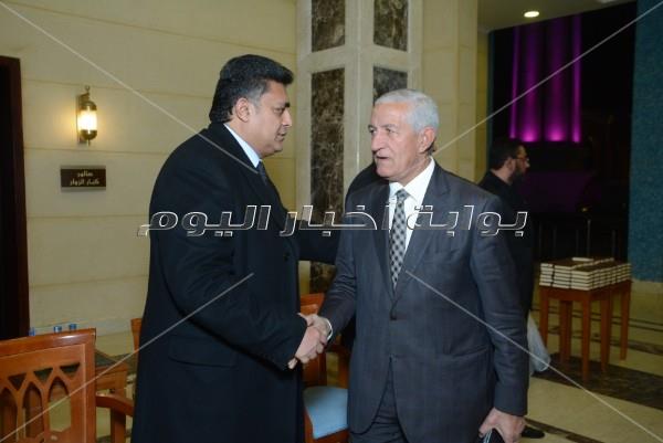 مصطفى قمر ونصر محروس في عزاء عاطف المناوي