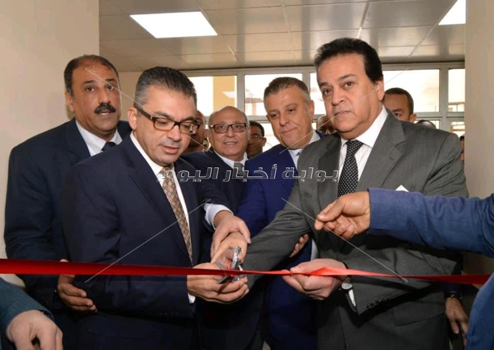 صور وزير التعليم العالي يشهد الافتتاحات الجديدة بعين شمس التخصصي