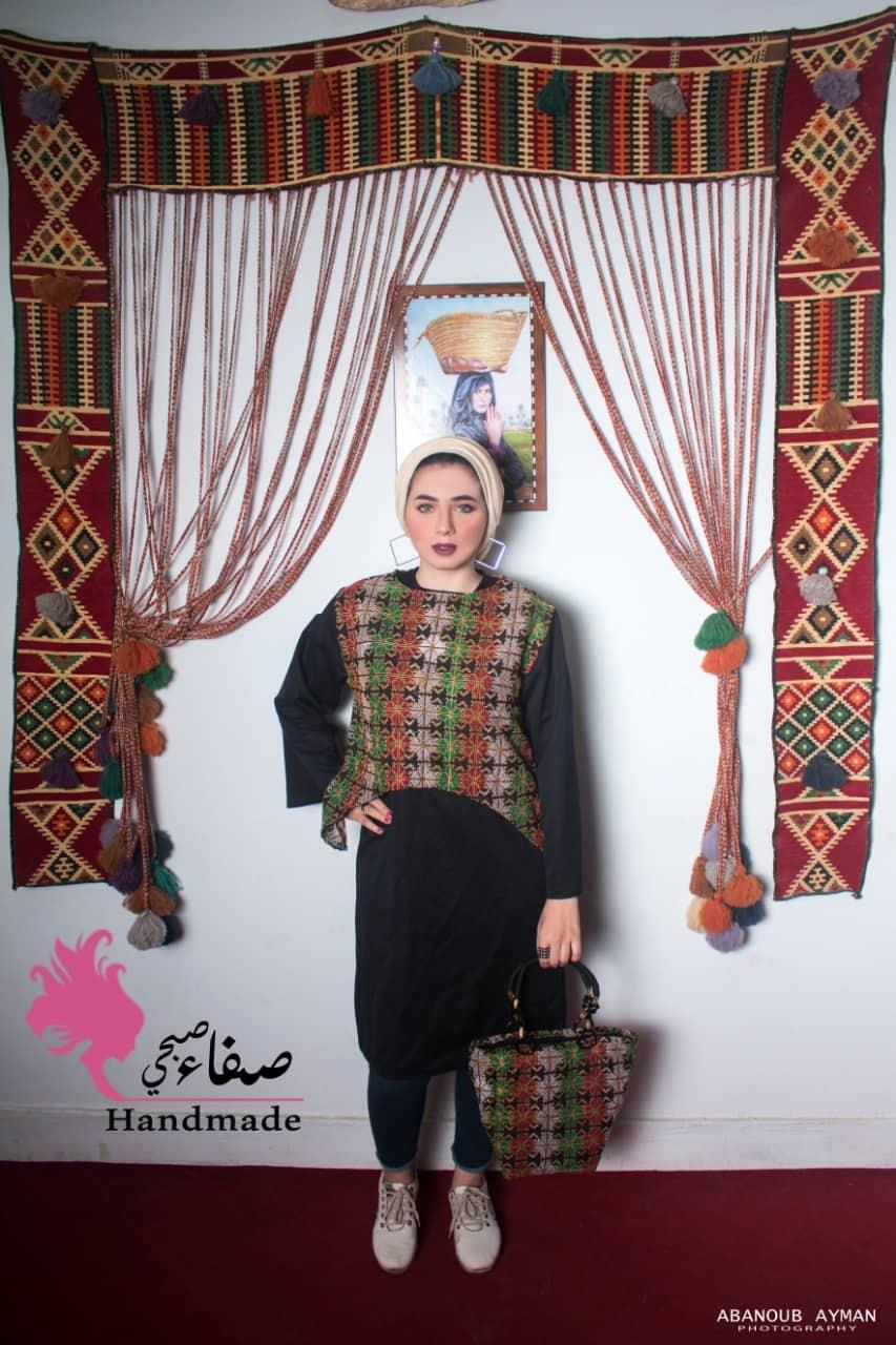 مكملات الأناقة مصنوعة من الخشب والفرو