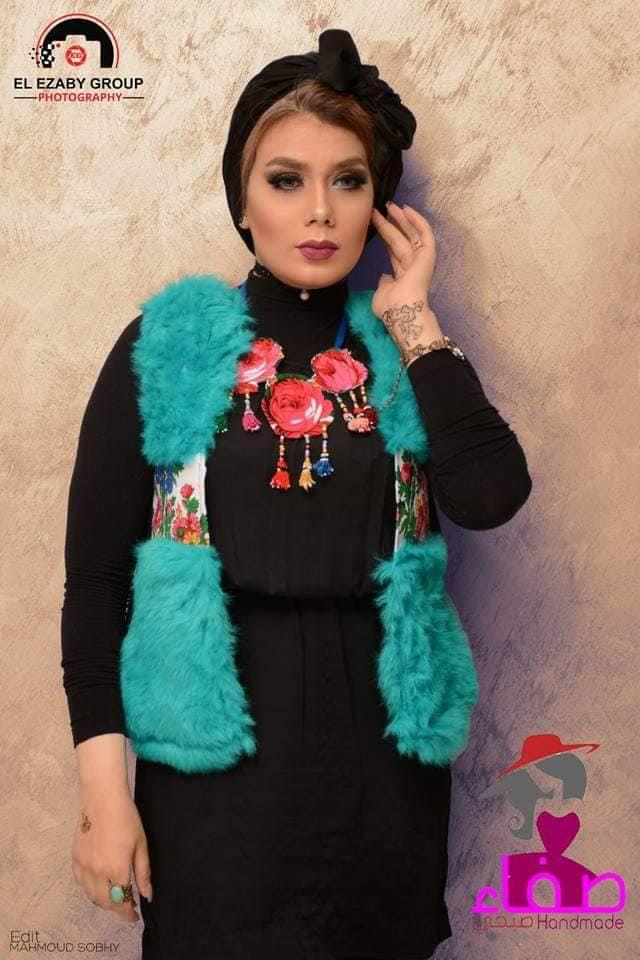 مكملات الأناقة مصنوعة من الخشب والفرو