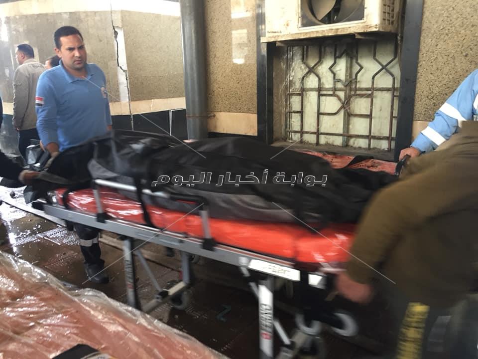 وزير النقل يصل محطة مصر لتفقد حادث القطار