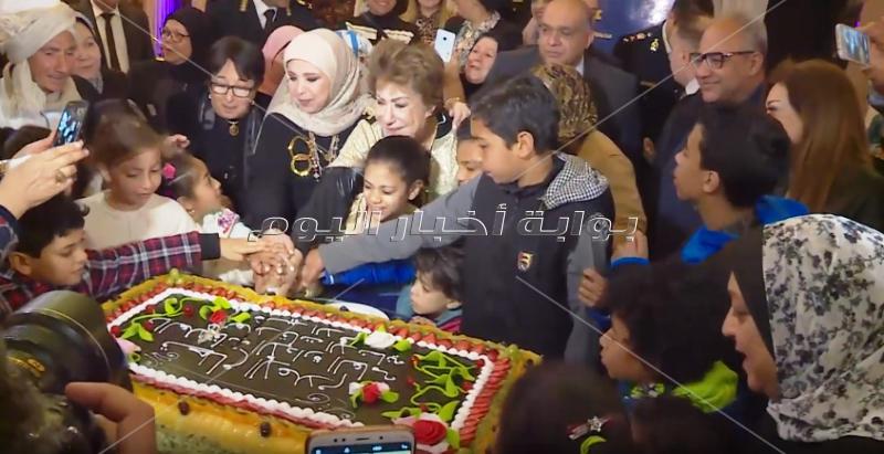فى عيدها .. "الداخلية" تكرم أمهات وزوجات شهداء الشرطة