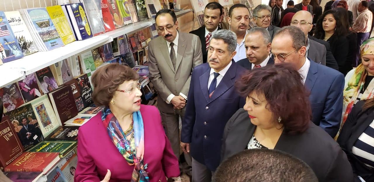 وزيرة الثقافة تفتتح معرض «أفريقيا تشرق» بجامعة أكتوبر للعلوم
