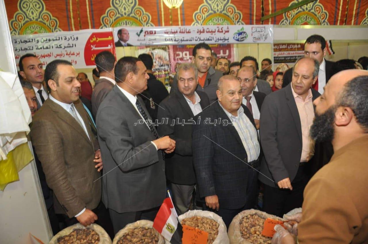 محافظ البحيرة يفتتح معرض السلع الغذائية " أهلا رمضان" للغرفة التجارية  بمدينة كفر الدوار